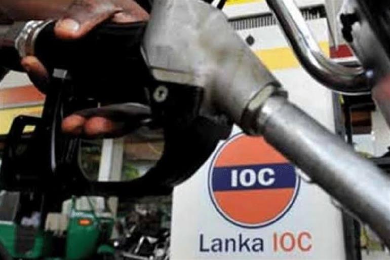 श्रीलंका में ईंधन के दामों में लगी सबसे बड़ी 'आग', पेट्रोल 420 तो डीजल 400 रुपये के पार, पढ़े विस्तार से..