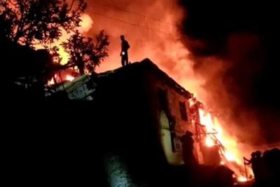 हिमाचल: दुःखद घटना; तीन मकानों में लगी भीषण आग, एक  बजुर्ग जिंदा जला, पढ़े पूरी खबर..