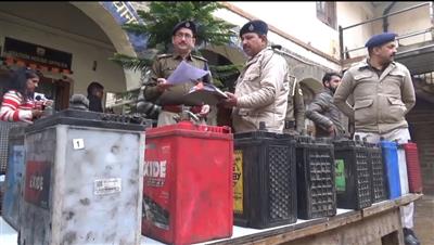 एक्शन में शिमला पुलिस, 12 घण्टे के भीतर किया बैटरी चोर गिरोह का पर्दाफ़ाश, हरियाणा से बरामद की 28 कार बैटरियां, पढ़ें और विस्तार से.., 